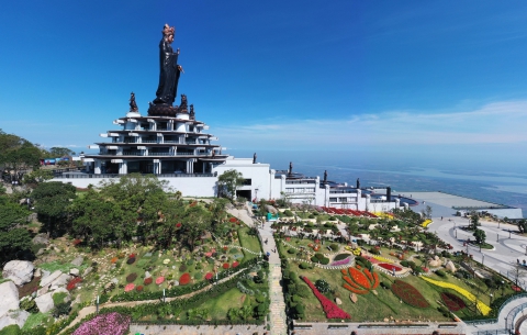 Cẩm nang du lịch núi bà đen Vie Tour